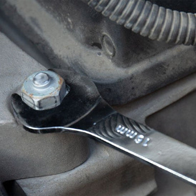 Utilisation de Clé plate à Ouverture et Anneau 13mm